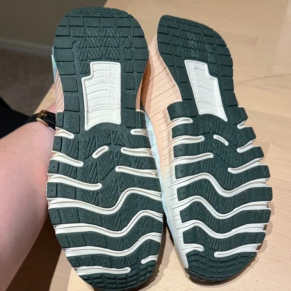 Nike Free Metcon 6 Training Shoes in Light Blue and Light Pink - Picture 4 of 14